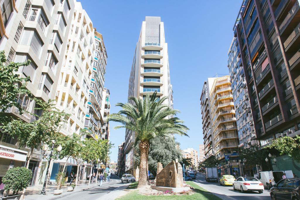 The Lucky Flats - Artilleros Alicante Esterno foto