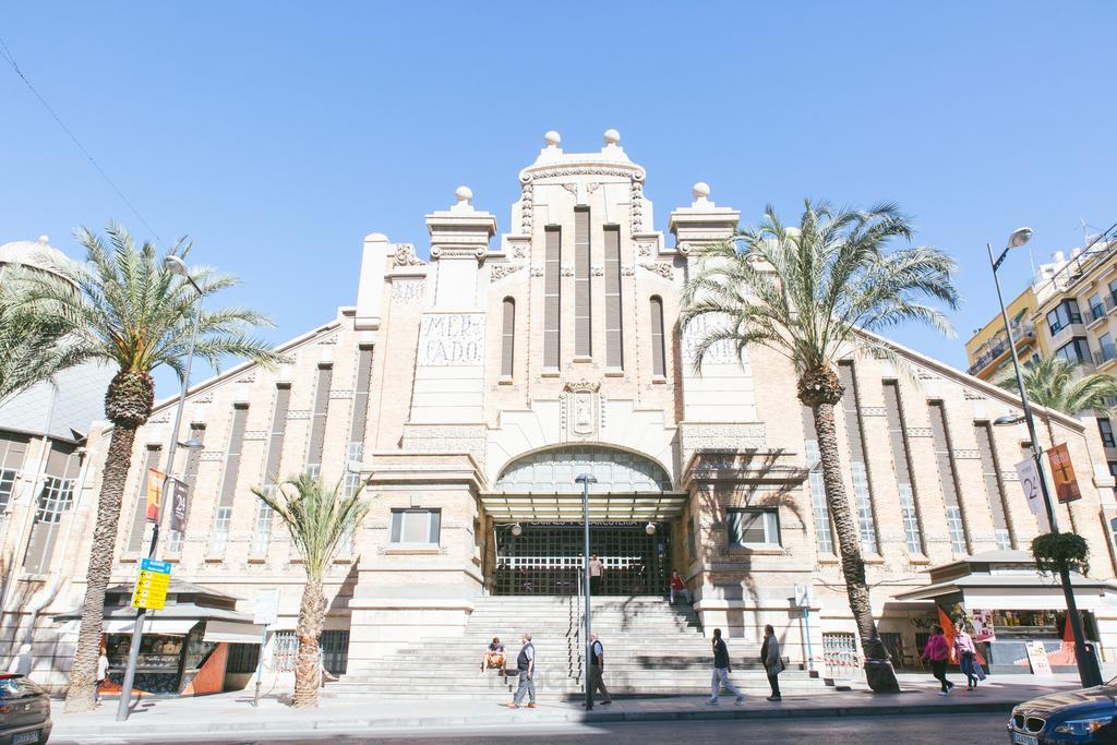 The Lucky Flats - Artilleros Alicante Esterno foto