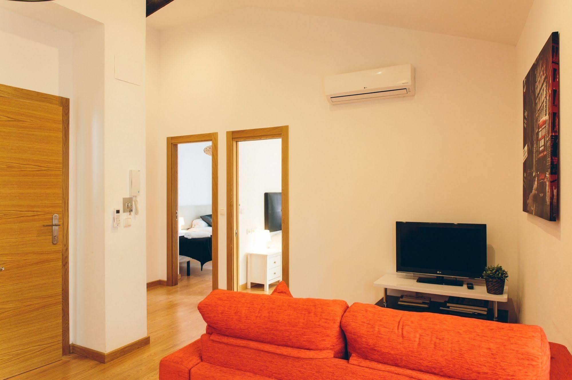 The Lucky Flats - Artilleros Alicante Esterno foto